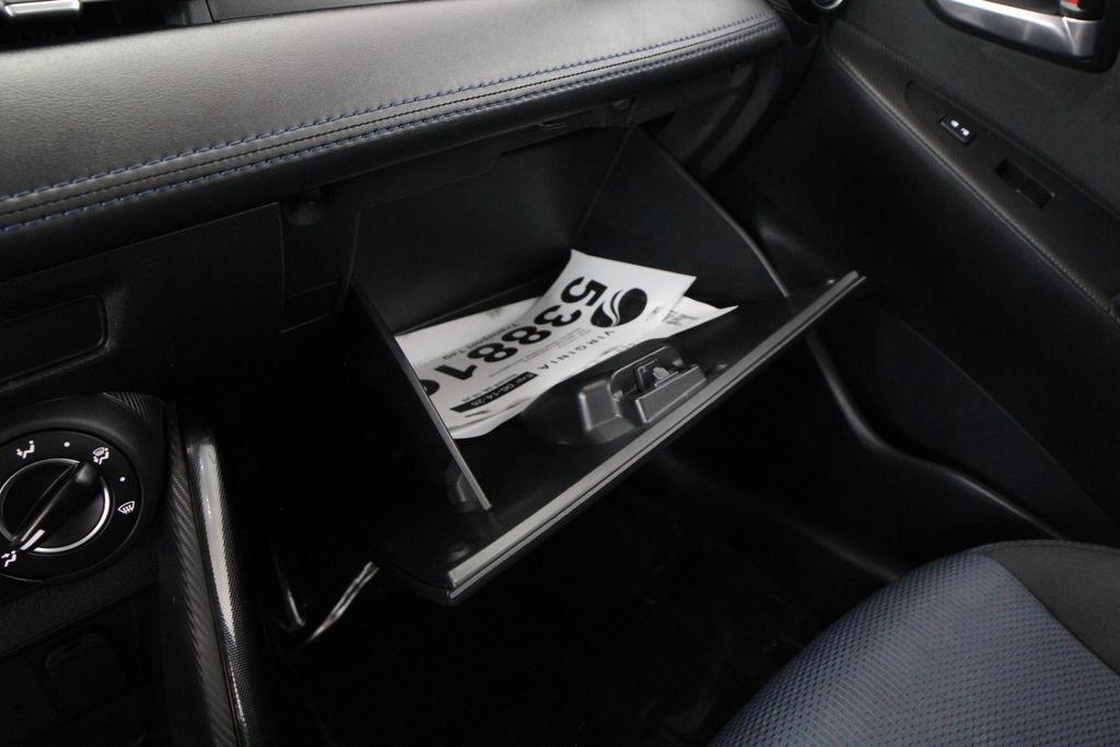 Toyota Yaris iA Manual (Natl) 2018