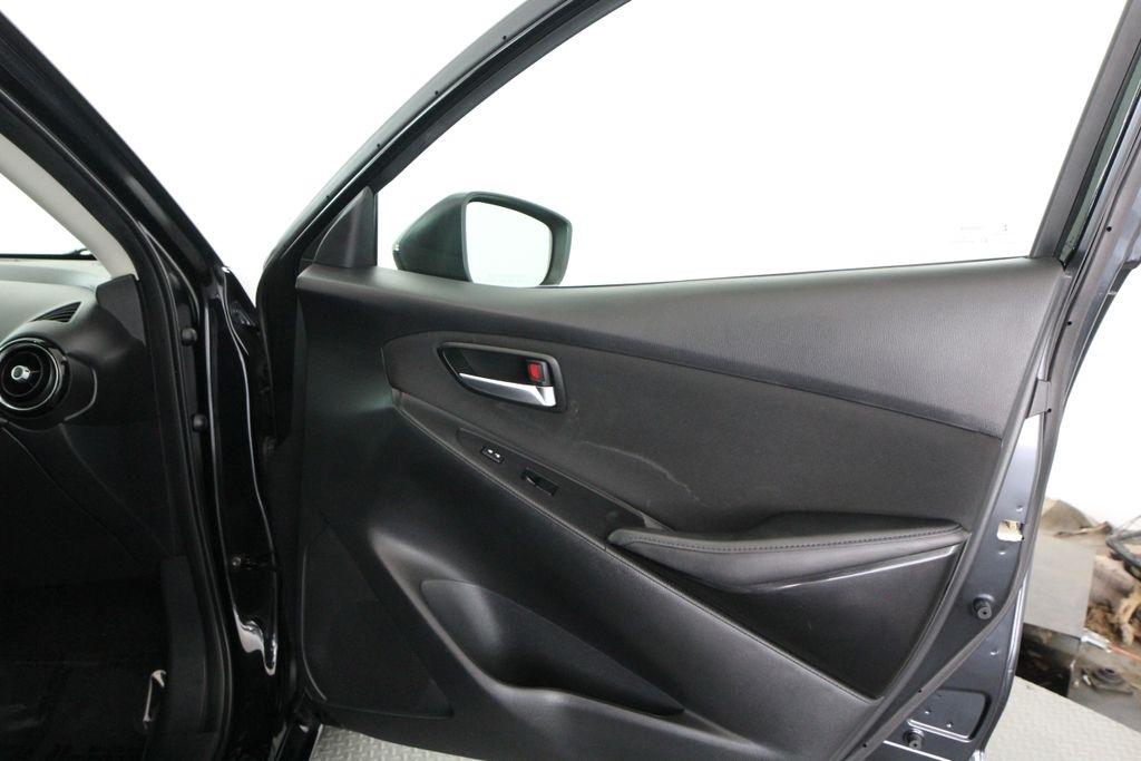 Toyota Yaris iA Manual (Natl) 2018