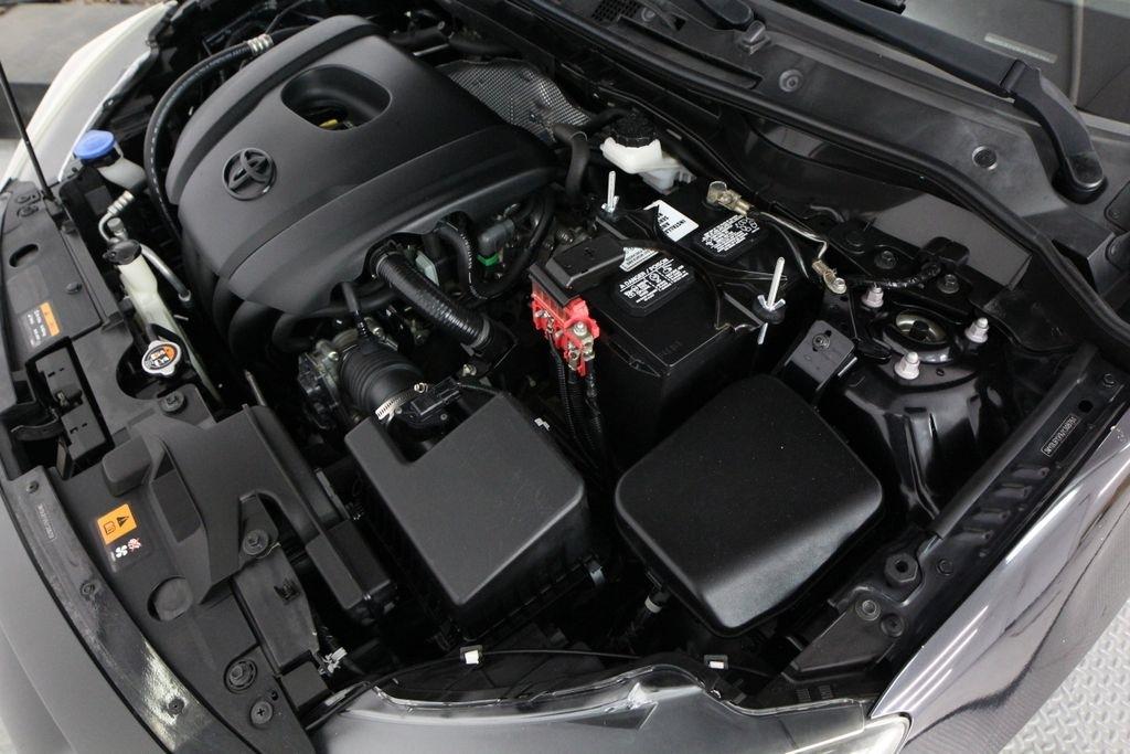 Toyota Yaris iA Manual (Natl) 2018