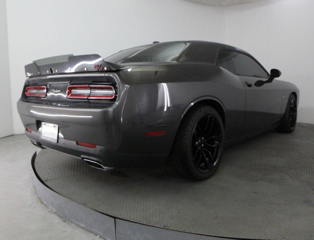 Dodge Challenger R/T RWD 2019