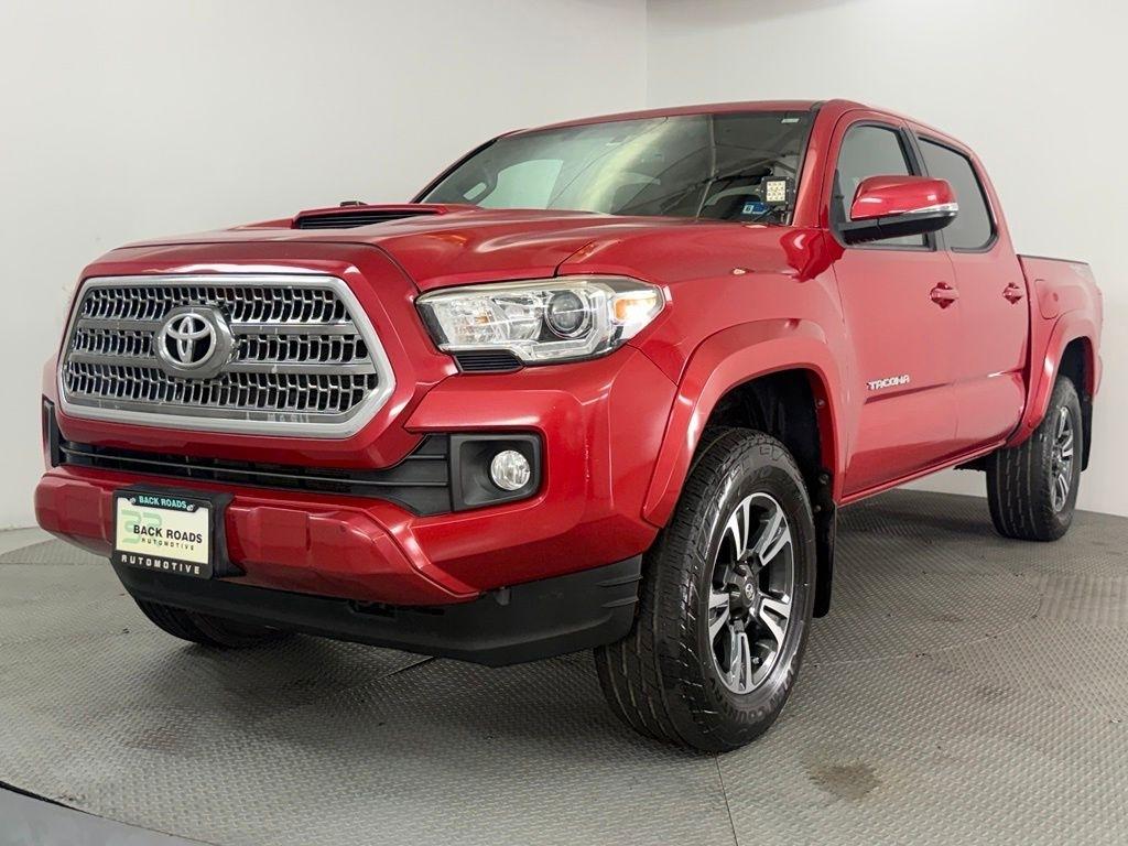Toyota Tacoma TRD Off Road Double Cab 5' Bed V6 4x4 MT (Natl) 2017