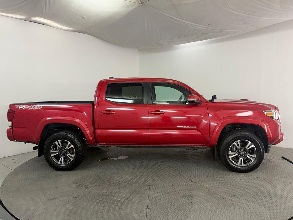 Toyota Tacoma TRD Off Road Double Cab 5' Bed V6 4x4 MT (Natl) 2017