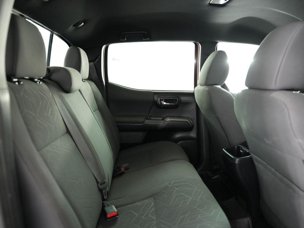Toyota Tacoma TRD Off Road Double Cab 5' Bed V6 4x4 MT (Natl) 2017