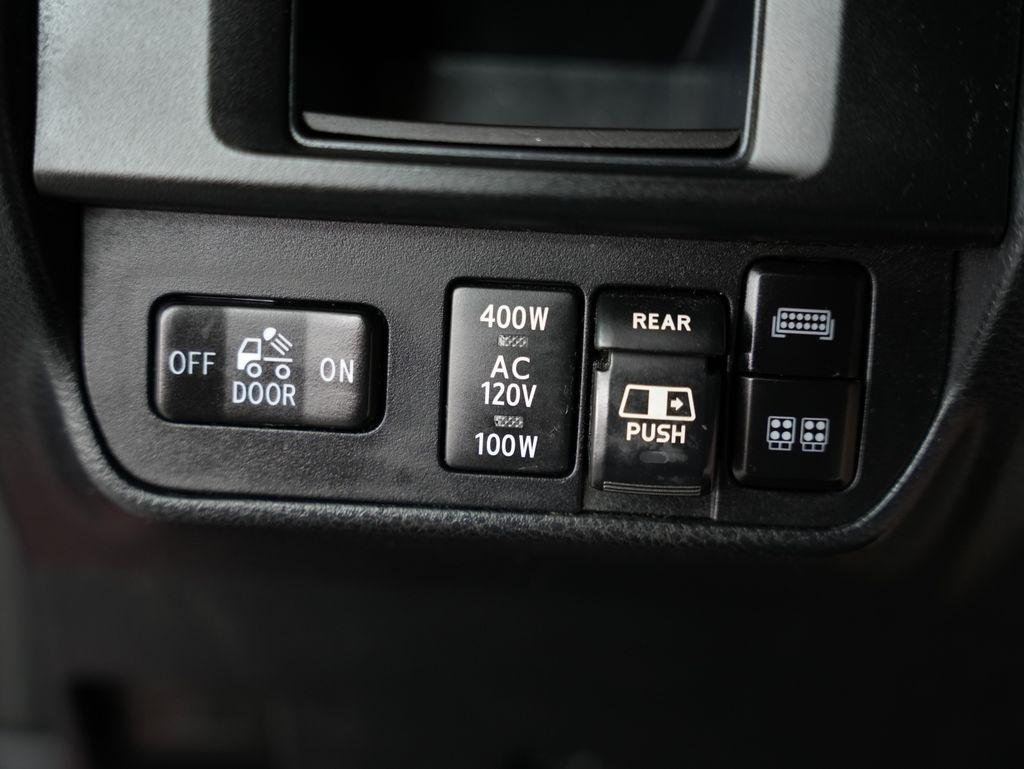 Toyota Tacoma TRD Off Road Double Cab 5' Bed V6 4x4 MT (Natl) 2017