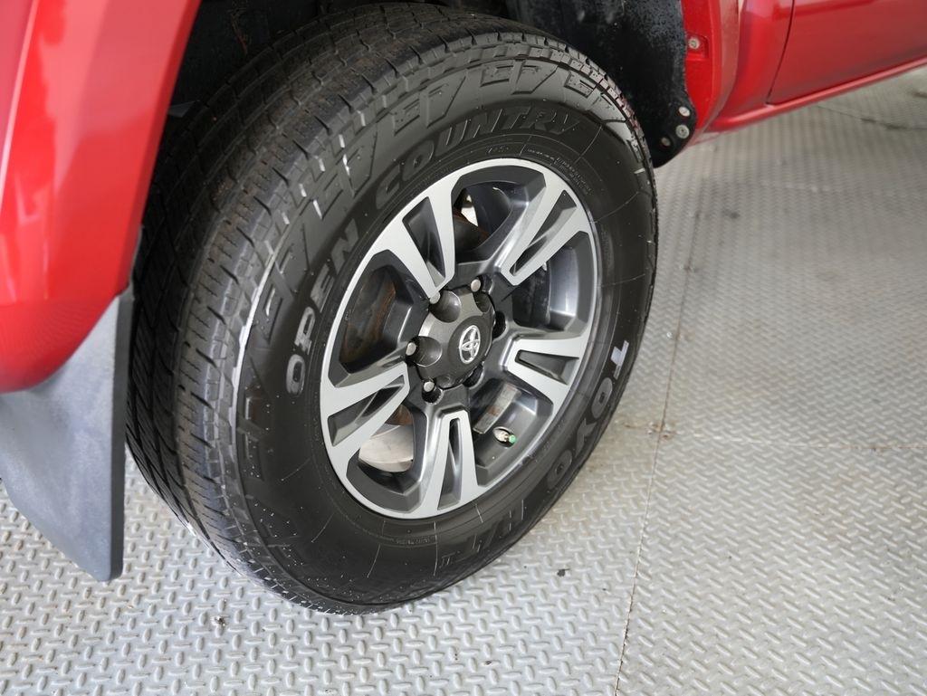 Toyota Tacoma TRD Off Road Double Cab 5' Bed V6 4x4 MT (Natl) 2017