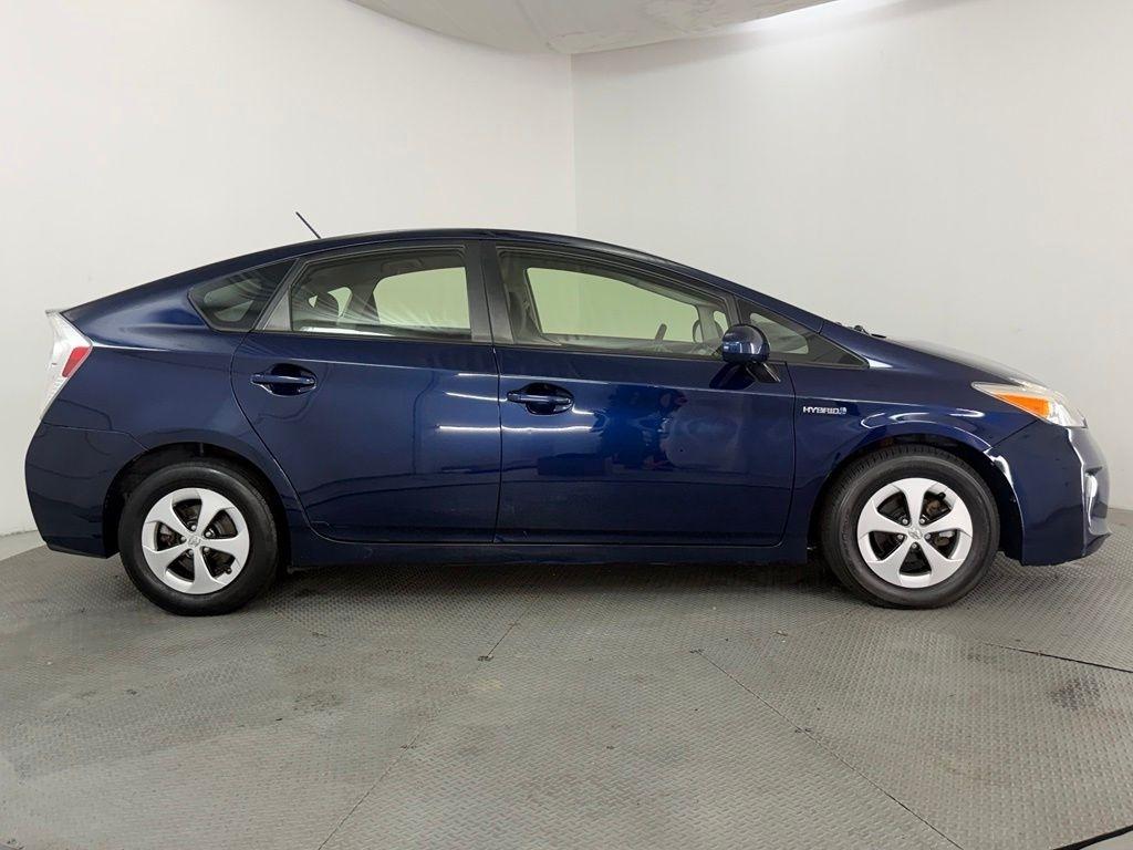 Toyota Prius 5dr HB Three (Natl) 2012
