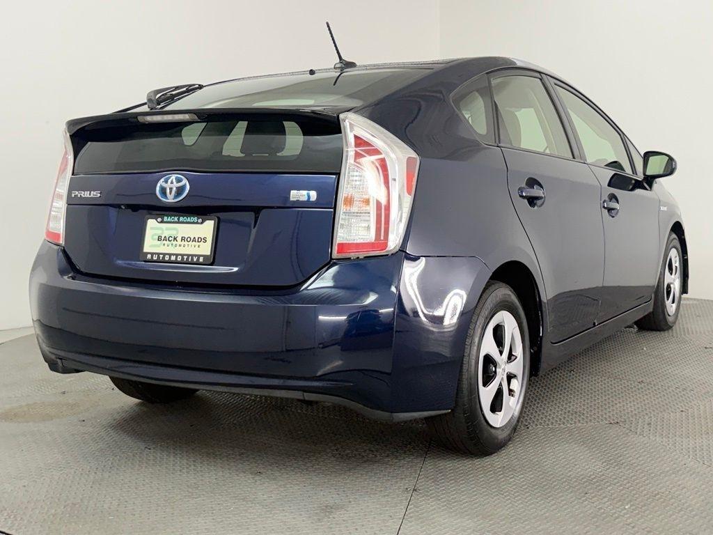 Toyota Prius 5dr HB Three (Natl) 2012