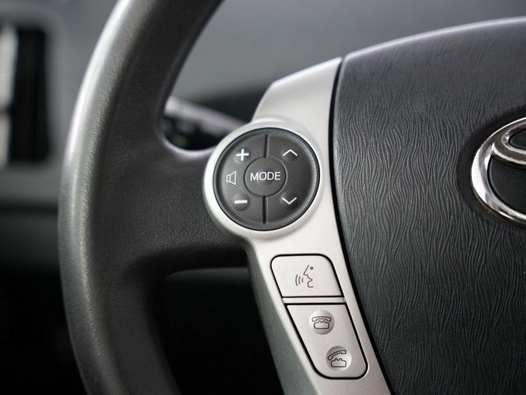 Toyota Prius 5dr HB Three (Natl) 2012