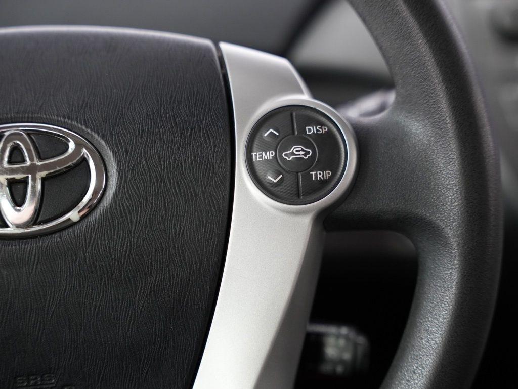 Toyota Prius 5dr HB Three (Natl) 2012