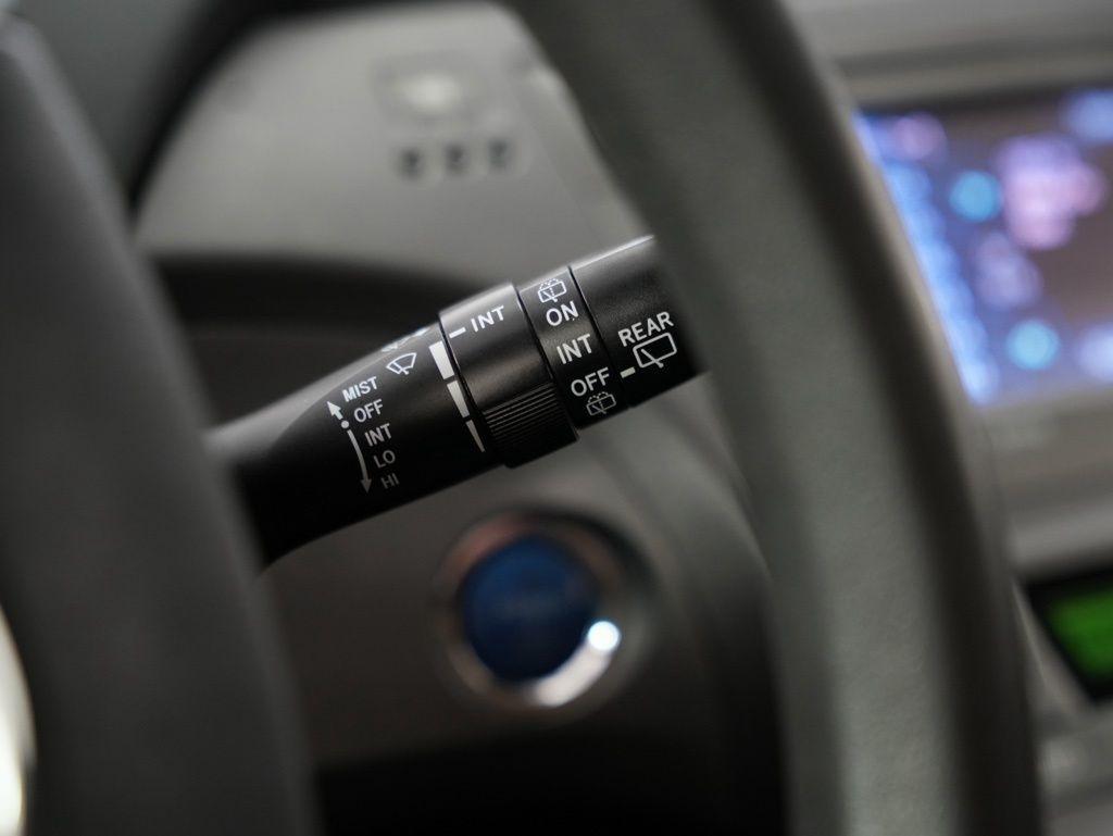 Toyota Prius 5dr HB Three (Natl) 2012