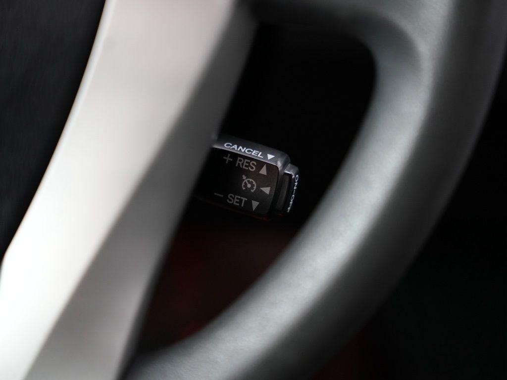 Toyota Prius 5dr HB Three (Natl) 2012