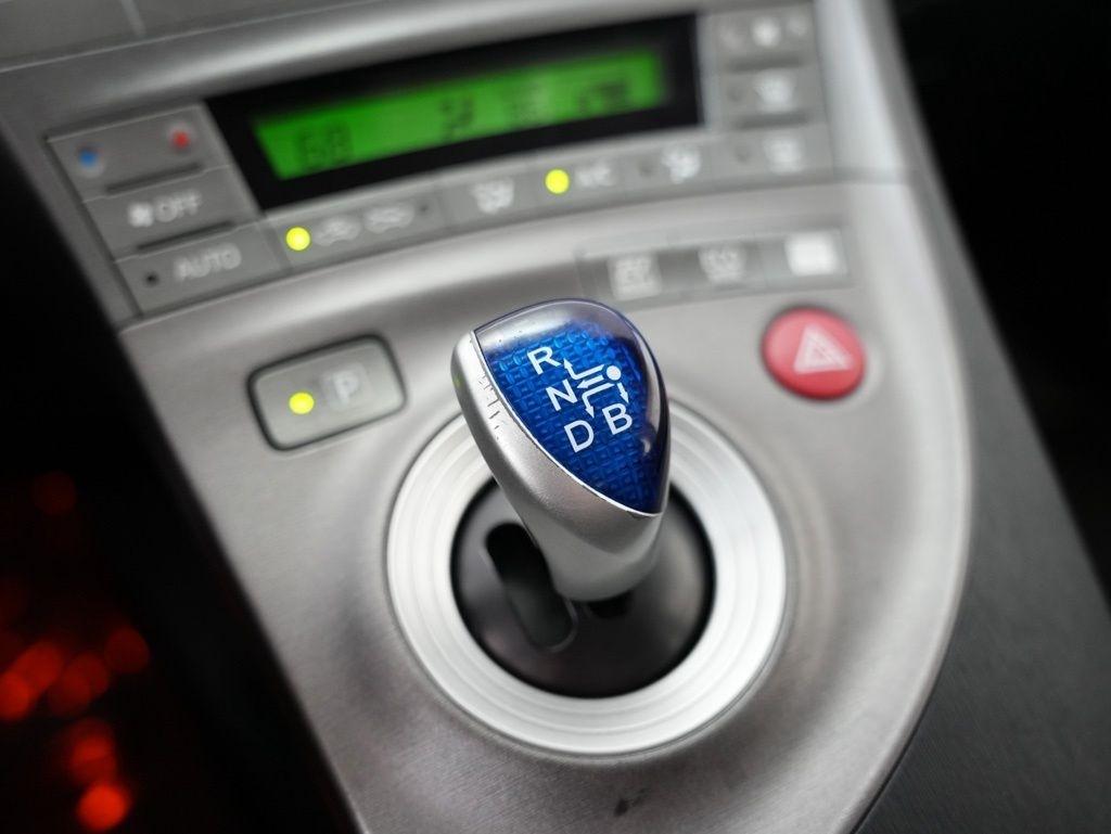 Toyota Prius 5dr HB Three (Natl) 2012