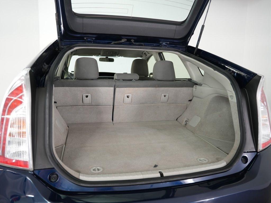 Toyota Prius 5dr HB Three (Natl) 2012