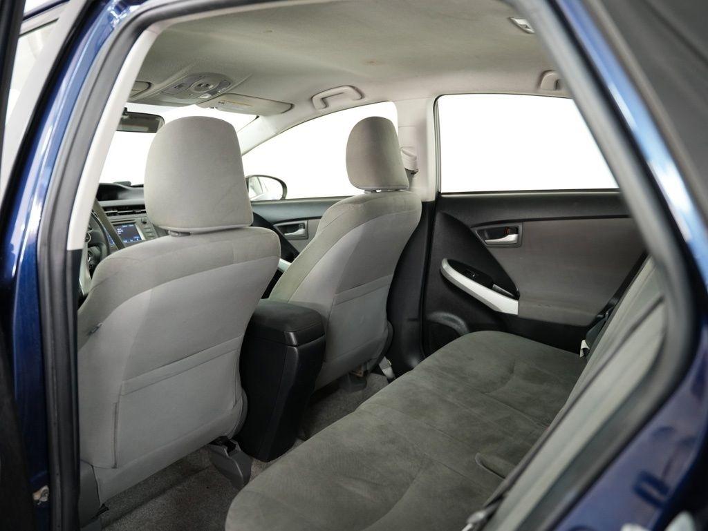 Toyota Prius 5dr HB Three (Natl) 2012
