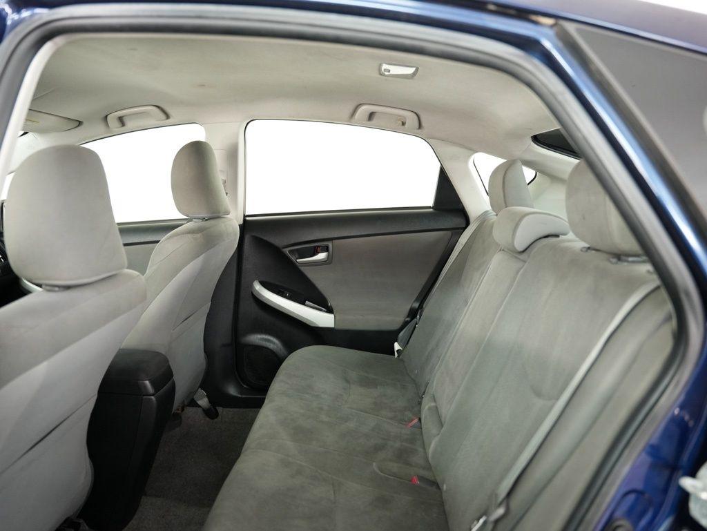 Toyota Prius 5dr HB Three (Natl) 2012