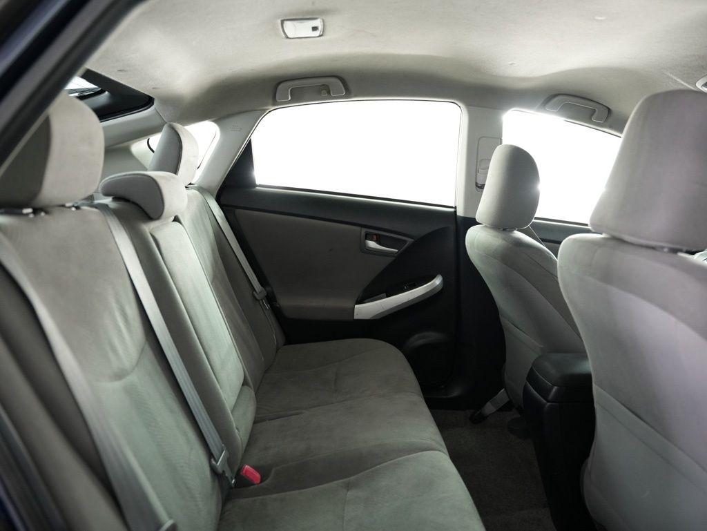 Toyota Prius 5dr HB Three (Natl) 2012