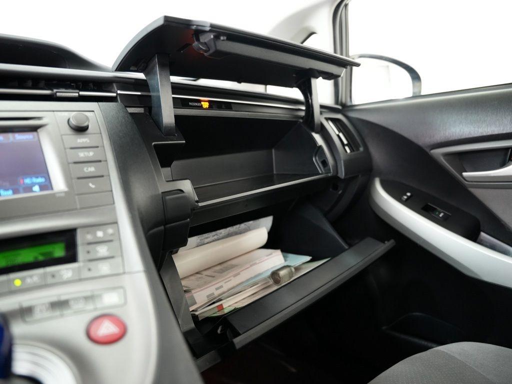 Toyota Prius 5dr HB Three (Natl) 2012