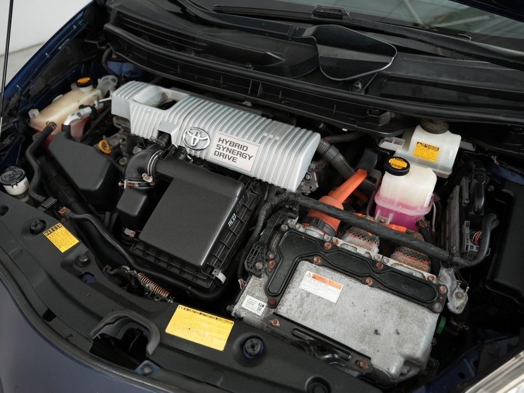 Toyota Prius 5dr HB Three (Natl) 2012