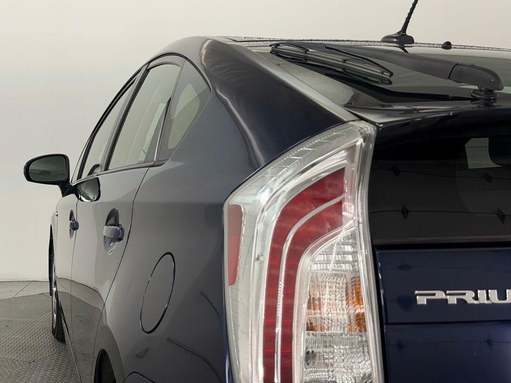 Toyota Prius 5dr HB Three (Natl) 2012