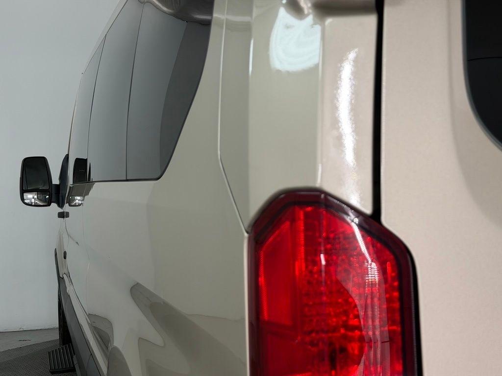 Ford Transit Passenger Wagon T-350 148" Low Roof XLT Sliding RH Dr 2018