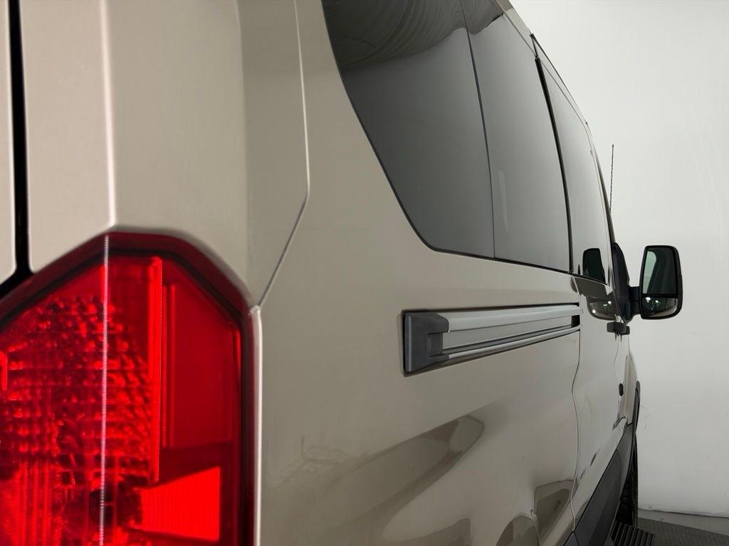 Ford Transit Passenger Wagon T-350 148" Low Roof XL Sliding RH Dr 2018