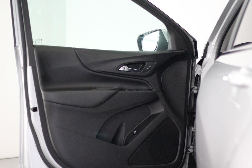 Chevrolet Equinox FWD 4dr LT w/2FL 2022