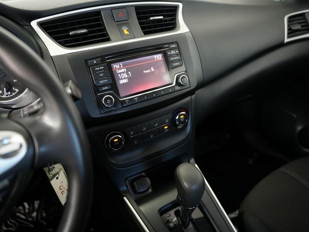 Nissan Sentra S CVT 2018