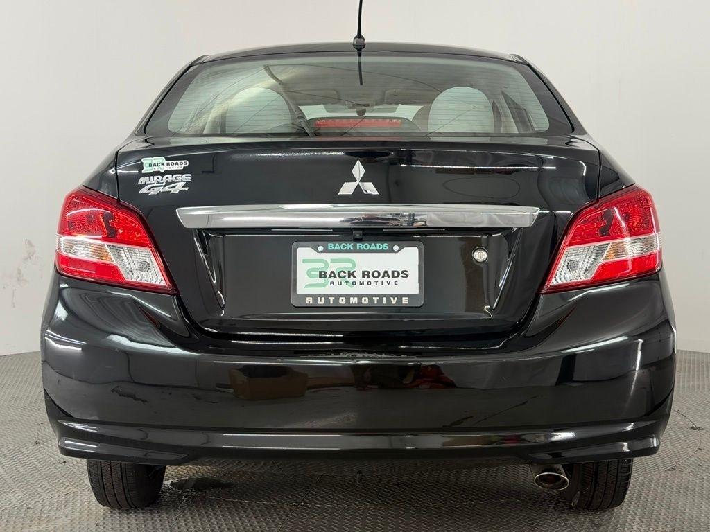 Mitsubishi Mirage G4 ES CVT 2020