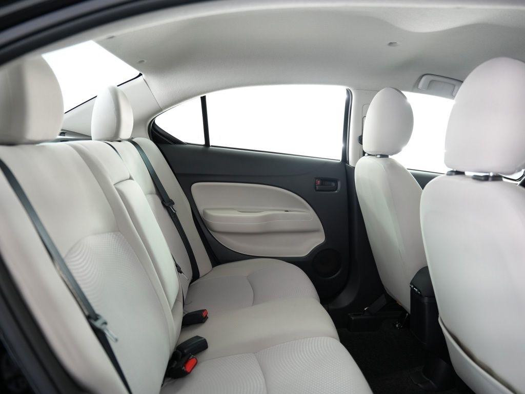 Mitsubishi Mirage G4 ES CVT 2020