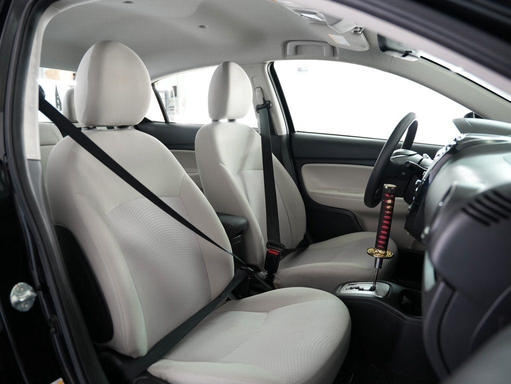 Mitsubishi Mirage G4 ES CVT 2020