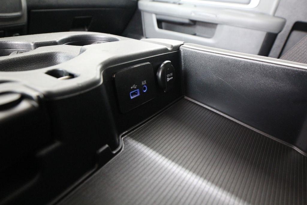 RAM 1500 2WD Reg Cab 120.5" Express 2014