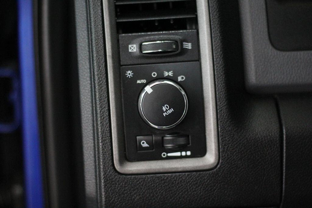 RAM 1500 2WD Reg Cab 120.5" Express 2014