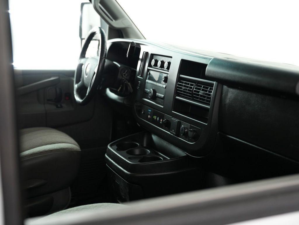 Chevrolet Express Commercial Cutaway 3500 Van 139" 2020