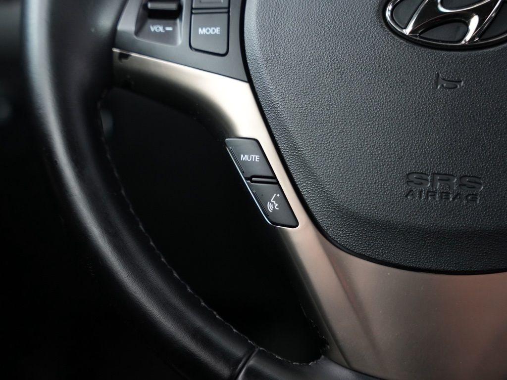 Hyundai Genesis Coupe 2dr 3.8L Man Base w/Black Seats 2015