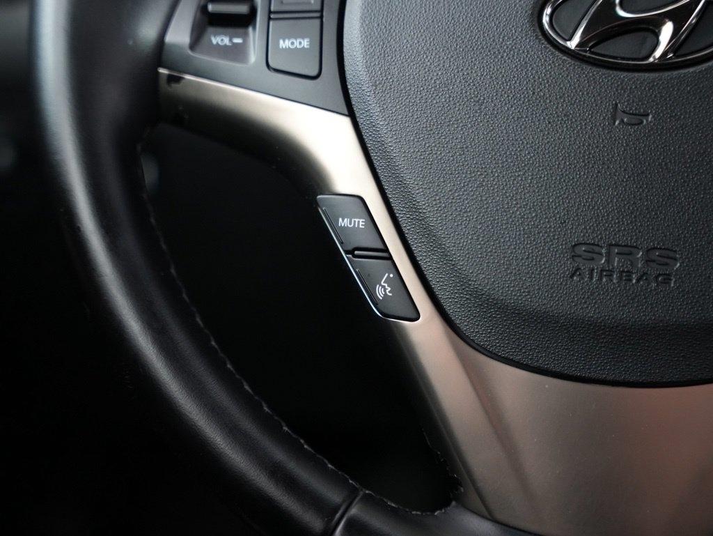 Hyundai Genesis Coupe 2dr 3.8L Man Base w/Black Seats 2015