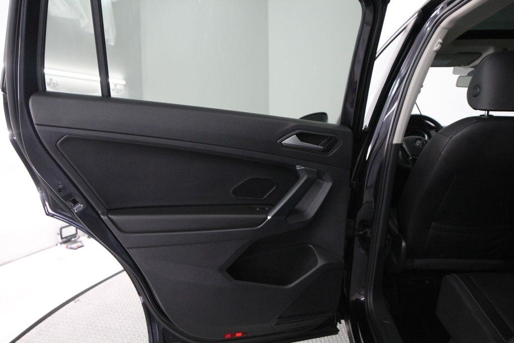 Volkswagen Tiguan 2.0T SE R-Line Black FWD 2020