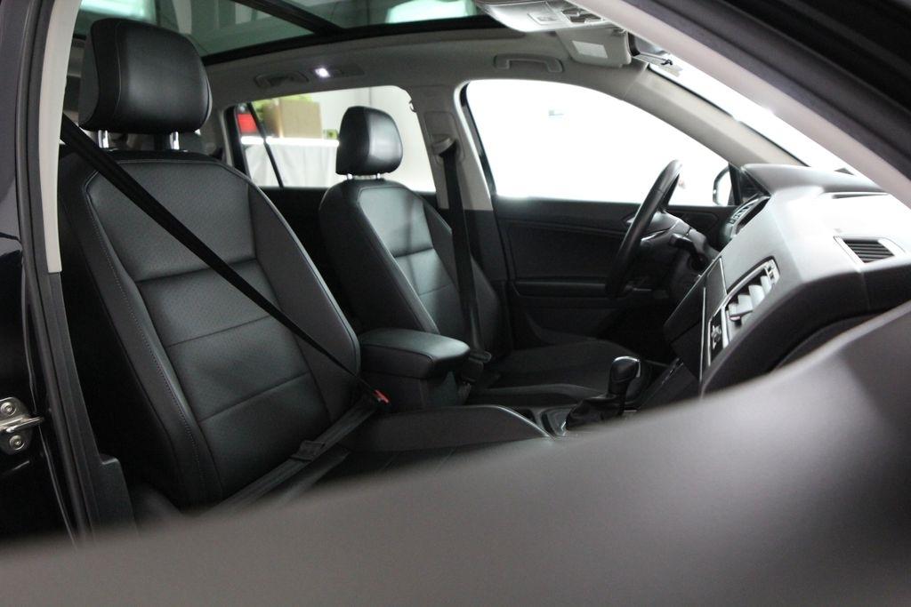 Volkswagen Tiguan 2.0T SE R-Line Black FWD 2020
