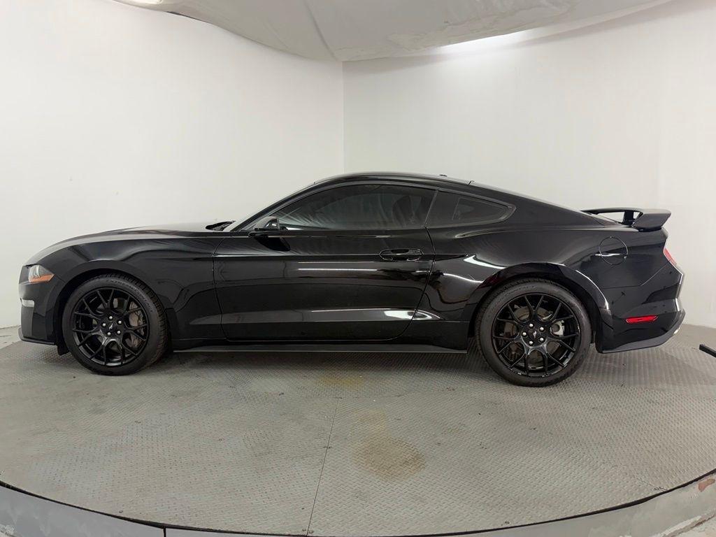 Ford Mustang EcoBoost Fastback 2019