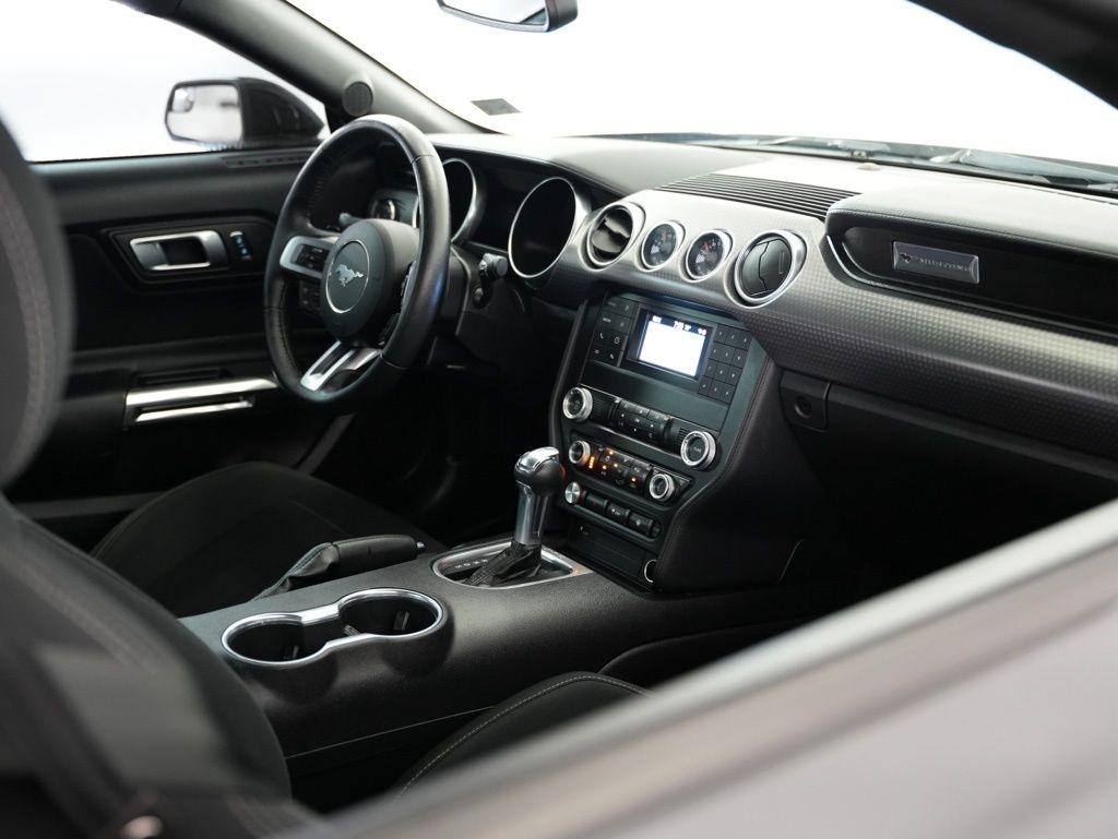 Ford Mustang EcoBoost Fastback 2019