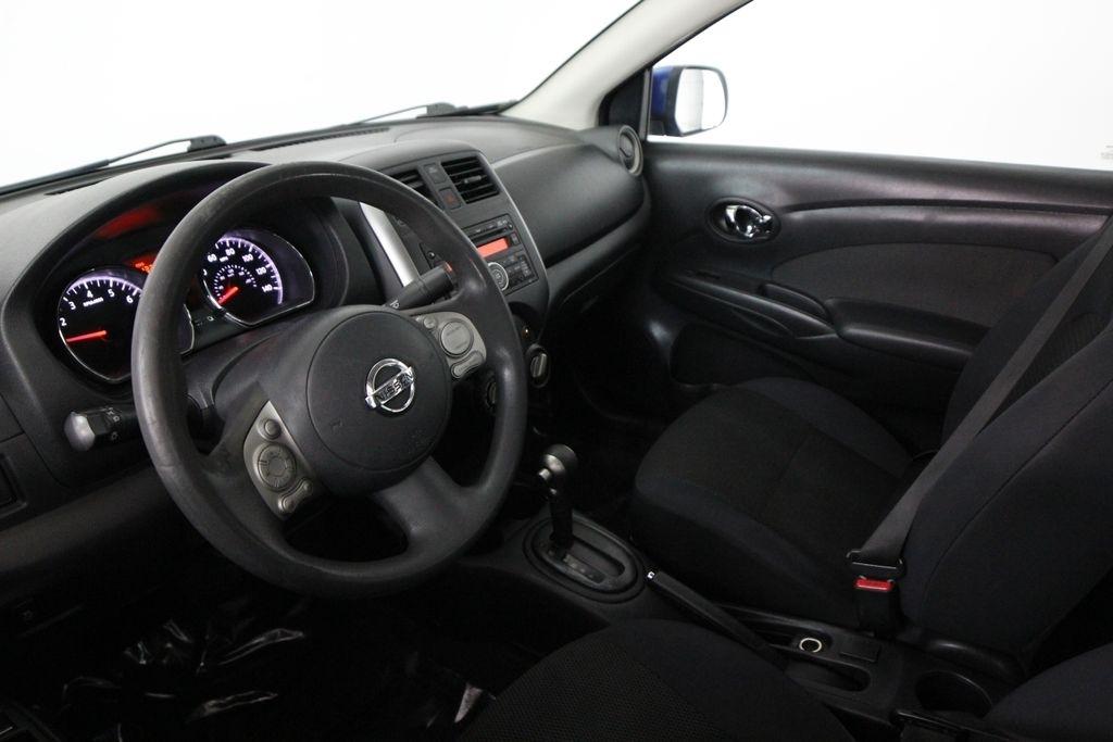 Nissan Versa 4dr Sdn CVT 1.6 SV 2013