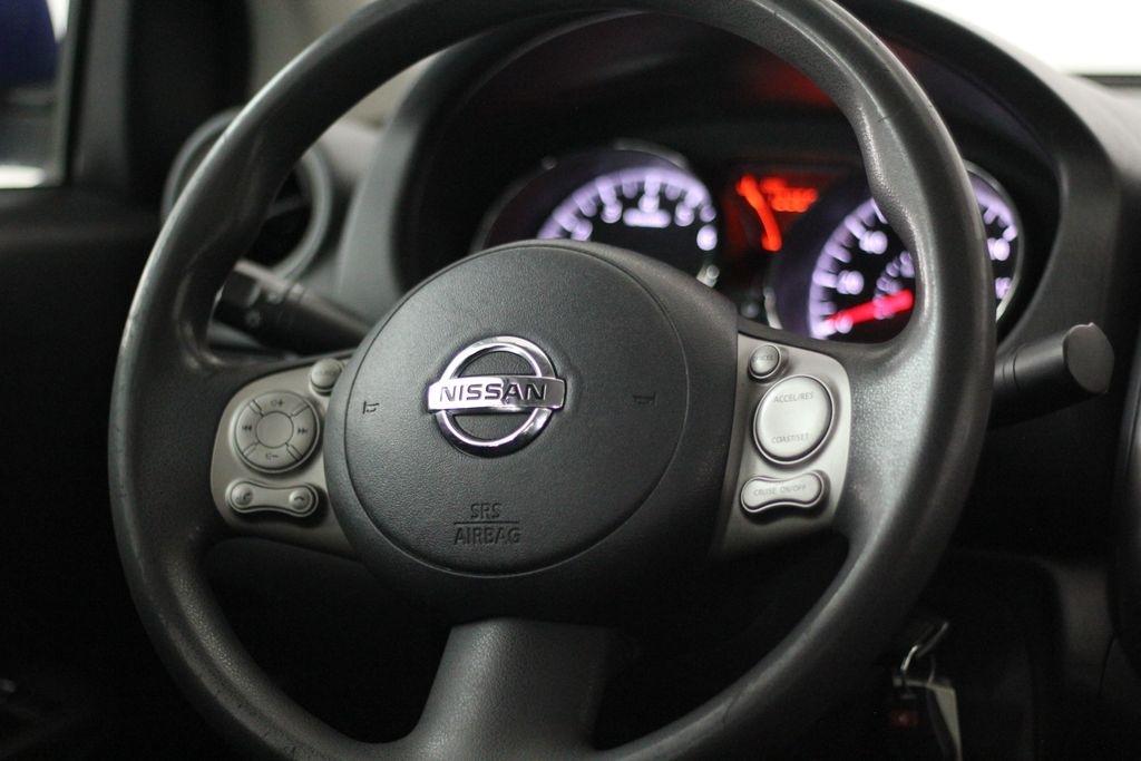 Nissan Versa 4dr Sdn CVT 1.6 SV 2013