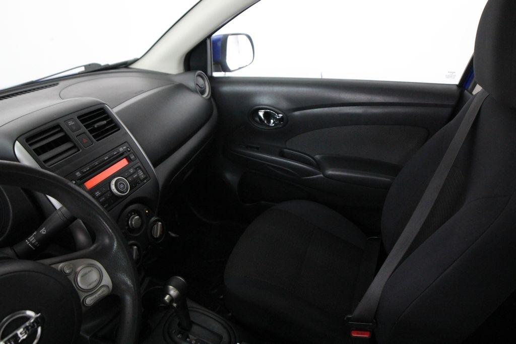 Nissan Versa 4dr Sdn CVT 1.6 SV 2013
