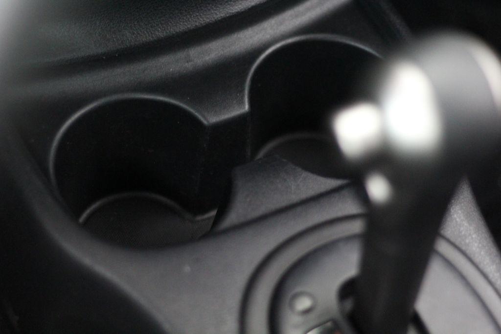 Nissan Versa 4dr Sdn CVT 1.6 SV 2013