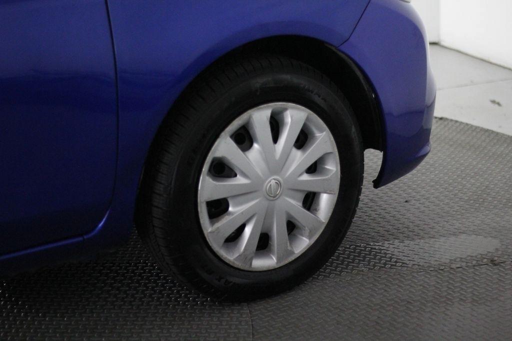 Nissan Versa 4dr Sdn CVT 1.6 SV 2013