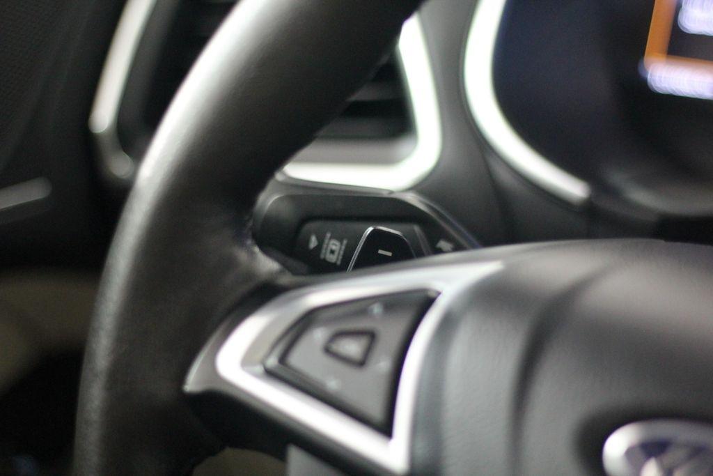 Ford Edge 4dr Titanium AWD 2015