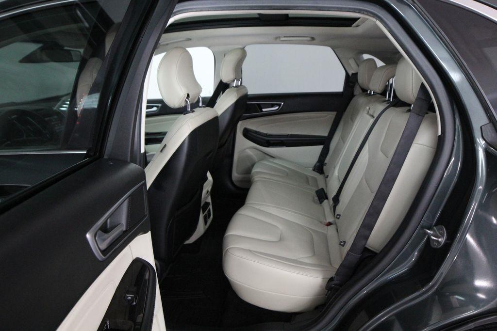Ford Edge 4dr Titanium AWD 2015