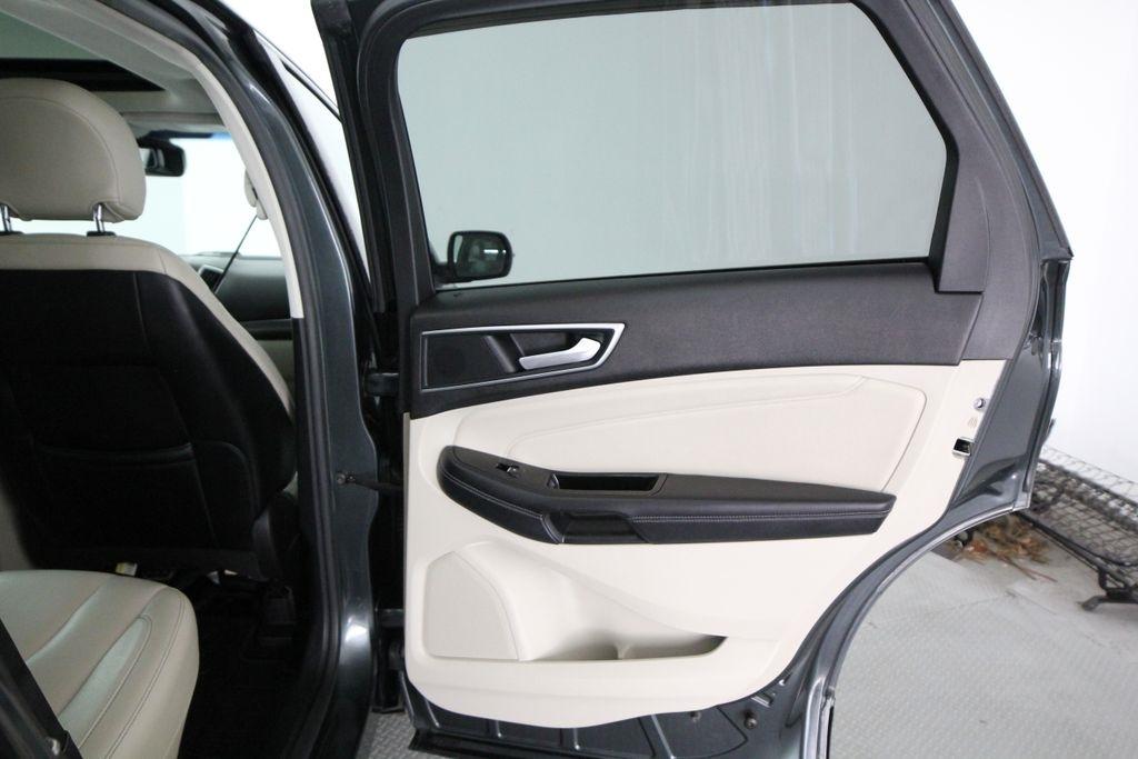Ford Edge 4dr Titanium AWD 2015