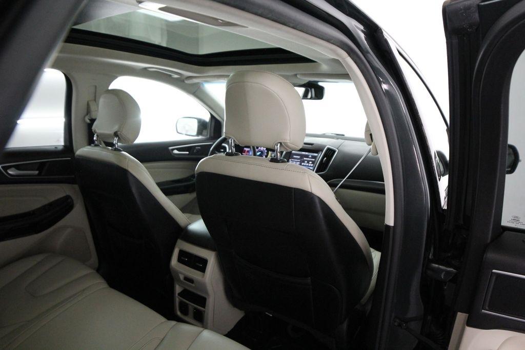 Ford Edge 4dr Titanium AWD 2015