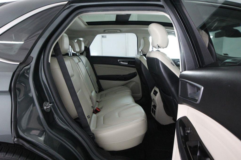 Ford Edge 4dr Titanium AWD 2015