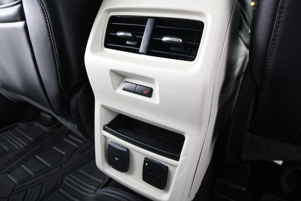 Ford Edge 4dr Titanium AWD 2015